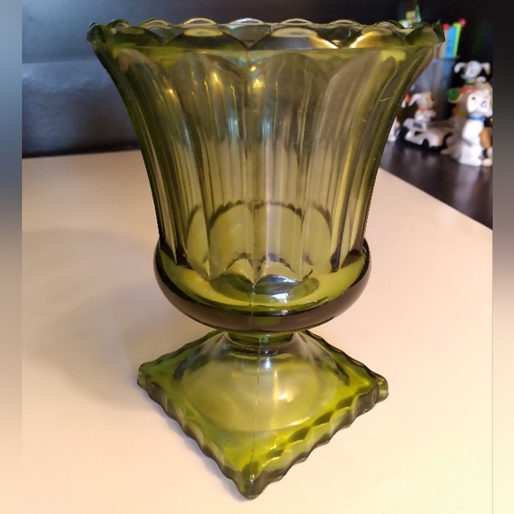 GREEN GLASS PEDESTAL VASE - Picture 2 of 2